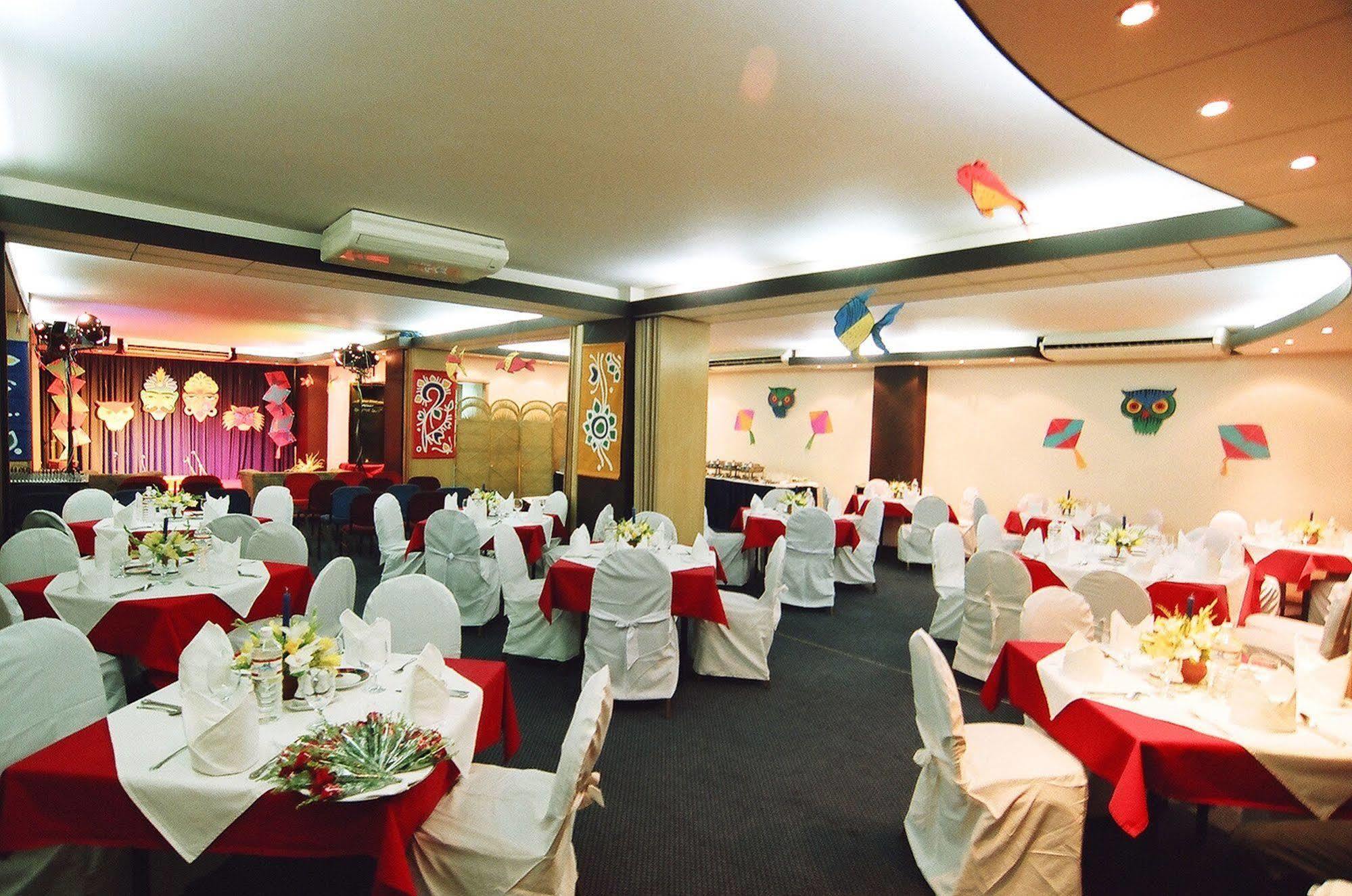 La Vinci Hotel Dhaka Exterior photo