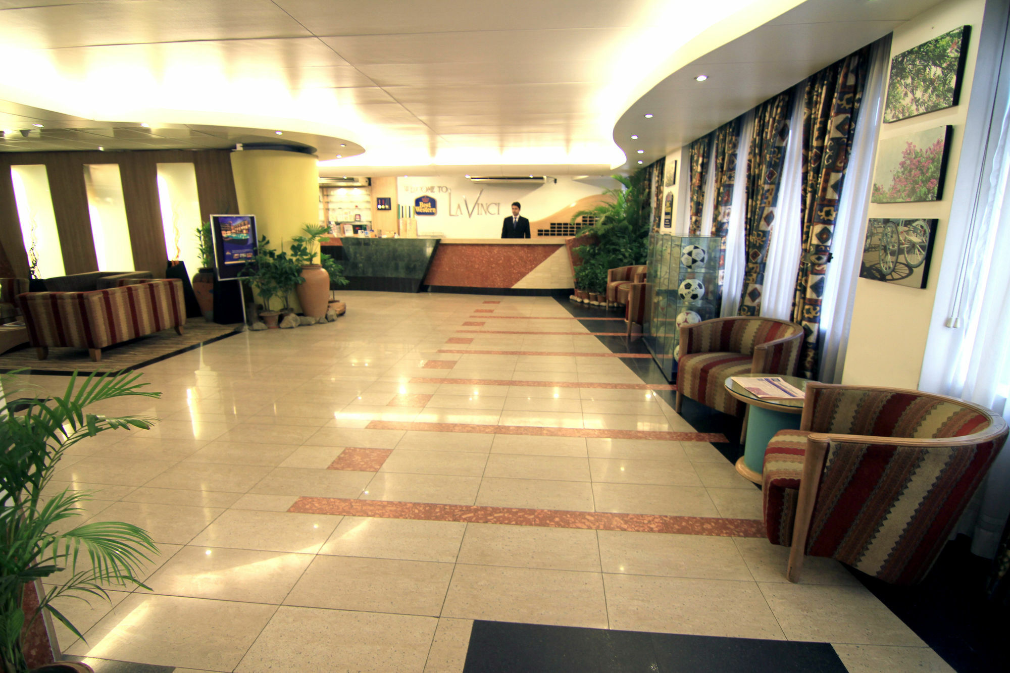 La Vinci Hotel Dhaka Exterior photo