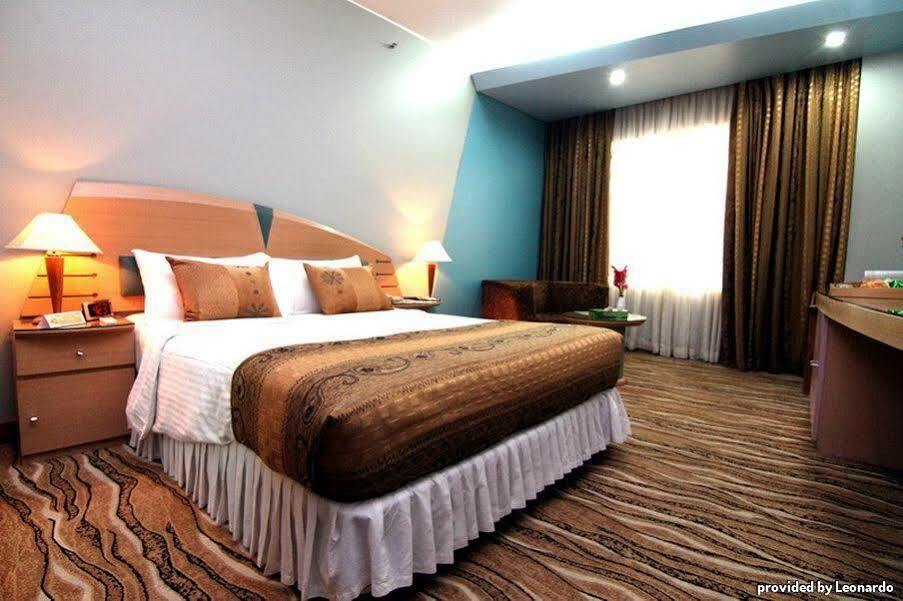 La Vinci Hotel Dhaka Exterior photo